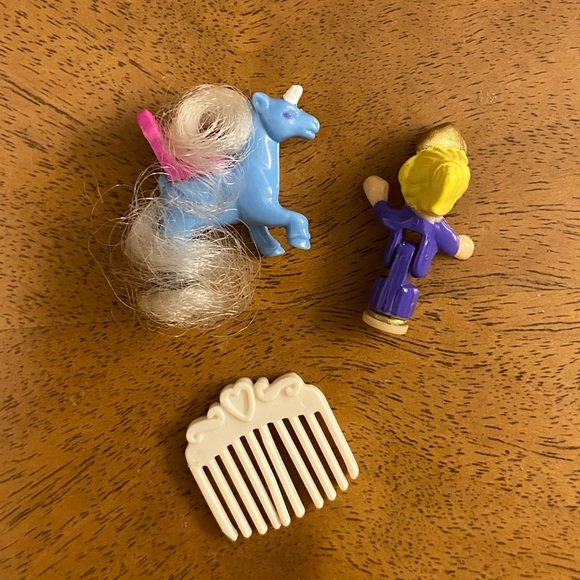 COPY - Vintage 1995 Polly Pocket Unicorn Meadow ๐ฆ - Picture 9 of 16